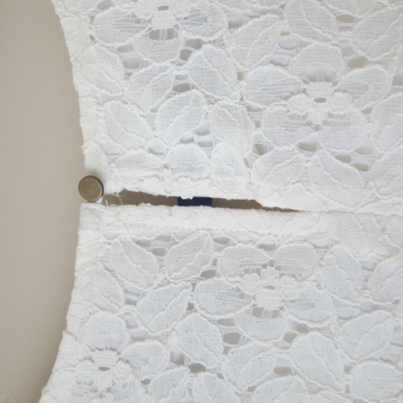 Merona Lace Floral Short Sleeve Top, Size XL - Picture 6 of 10